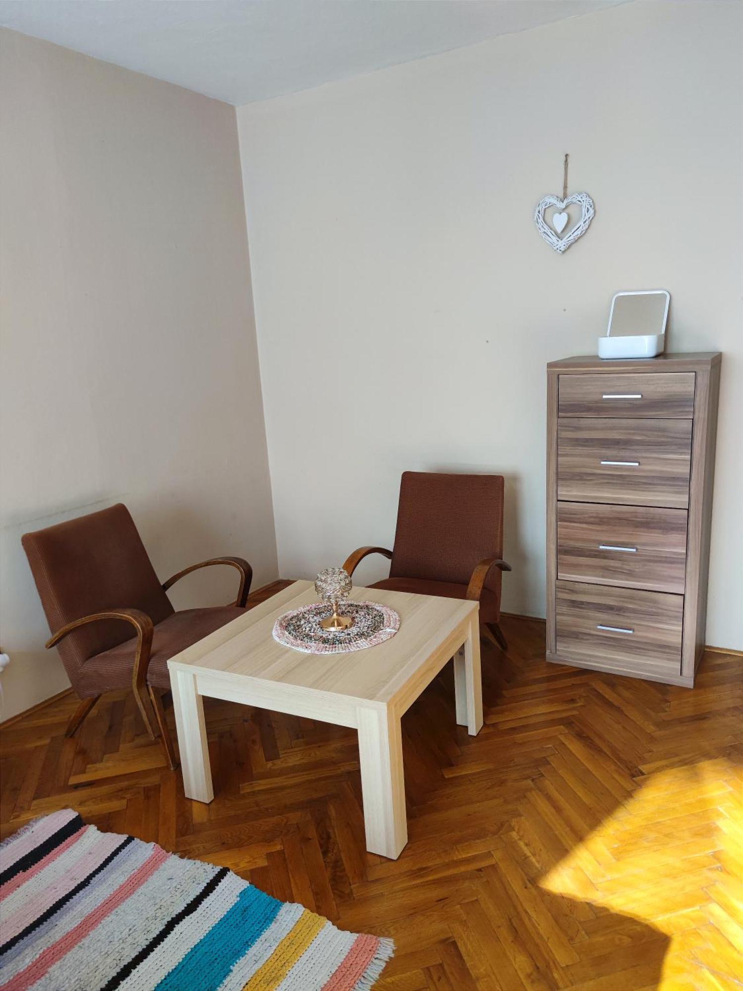 Fast Apartment In The Centrum Levice Exterior foto